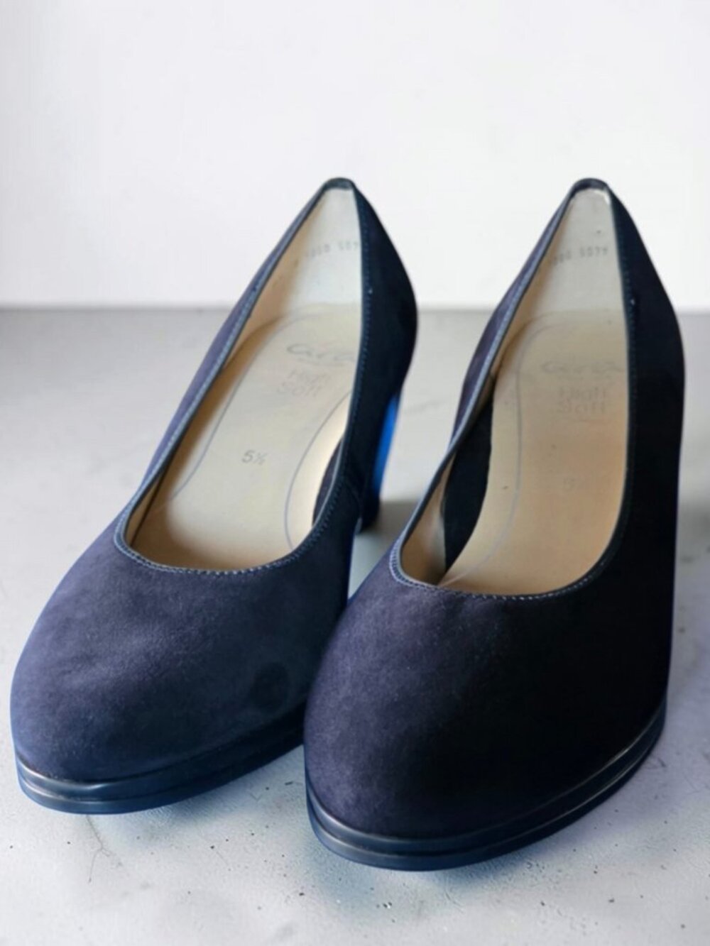 NWOT ARA ( 8 ) OPHELIA PUMP In Midnight Navy Suede German Made